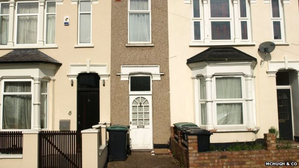 Narrow home in Haringey goes on sale for £200,000 BBC News