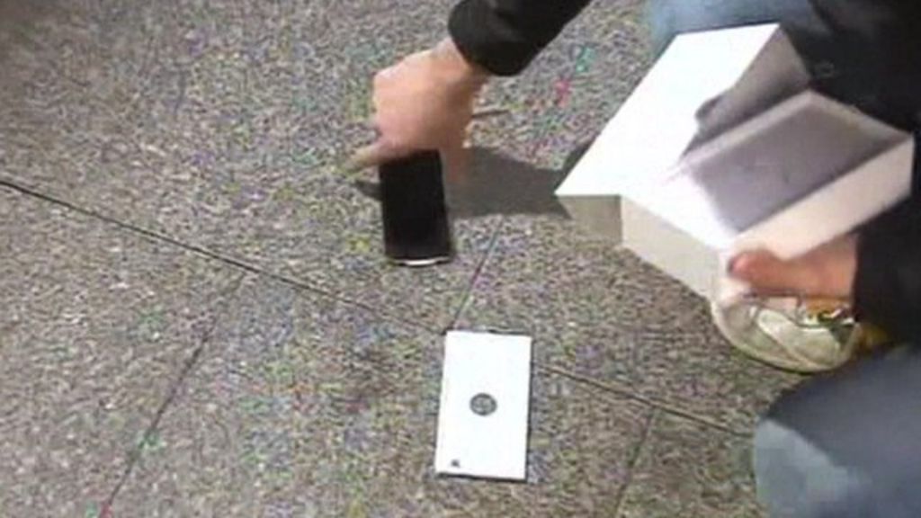 First buyer drops brand-new iPhone 6