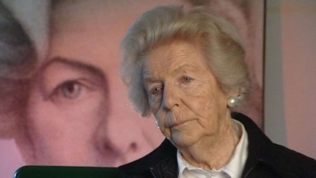 Last Mitford sister, Deborah, Dowager Duchess of Devonshire, dies at 94 ...