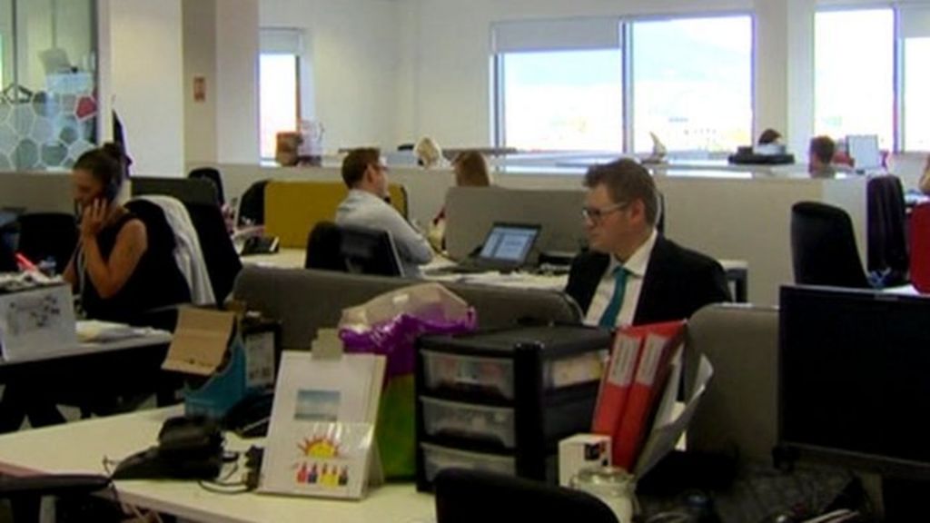 PricewaterhouseCoopers to create 807 new jobs in Northern Ireland - BBC ...