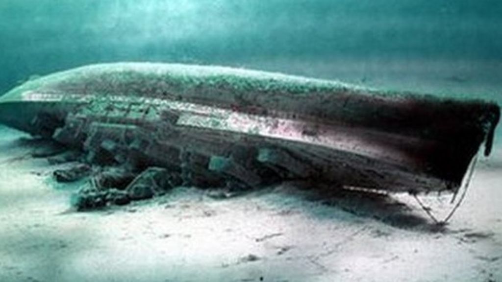 Sinking of battleship Royal Oak 75 years ago remembered in Orkney BBC