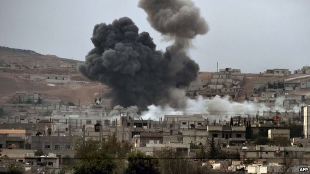 Islamic State crisis: US intensifies airs strikes in Kobane - BBC News