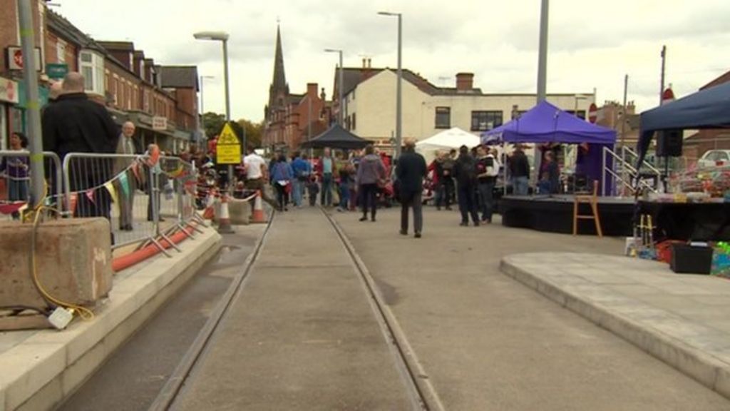 Beeston tram works' reopening delayed in Chilwell Road BBC News