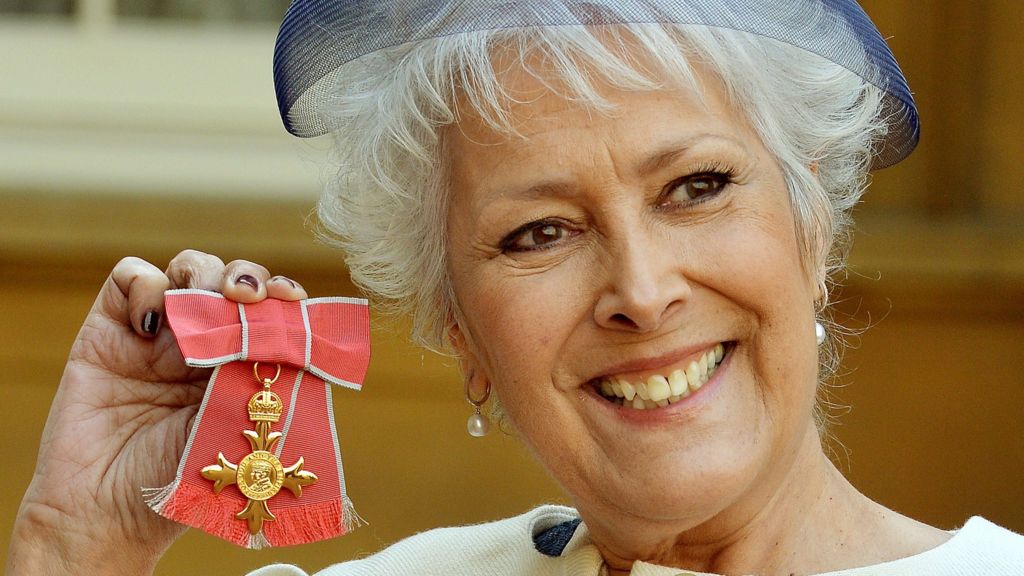 Lynda Bellingham Tributes Paid After Actress Dies At 66 Bbc News 