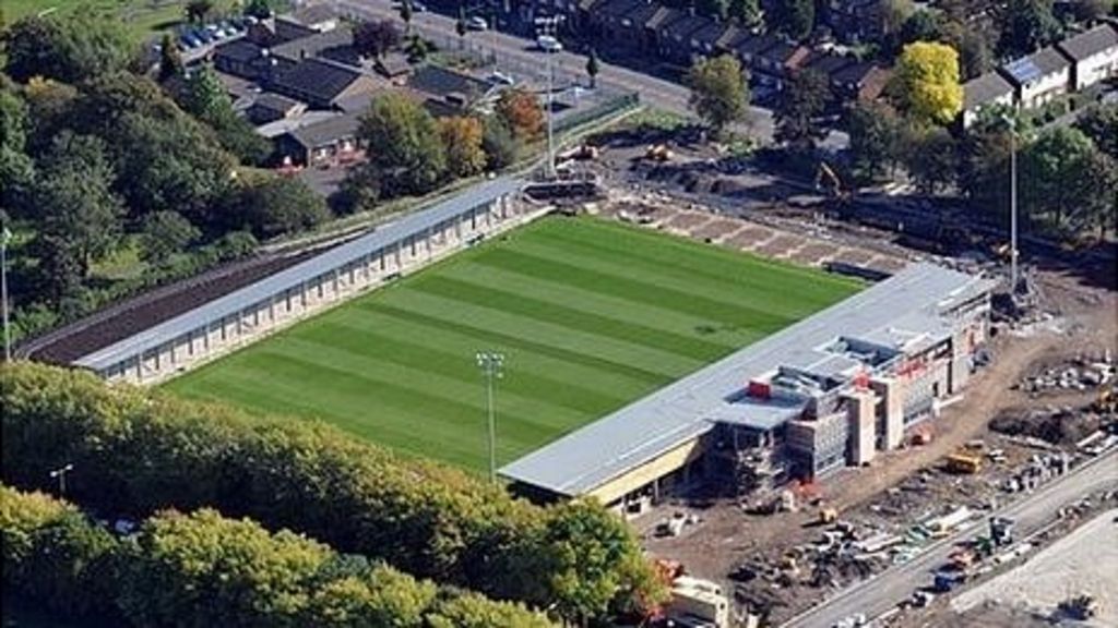 fc-united-photos-show-5-5m-football-stadium-taking-shape-bbc-news