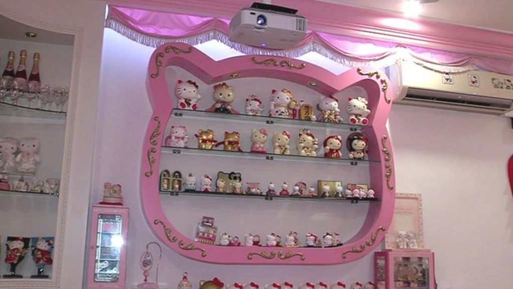 Hello Kitty Shrine In Singapore Bbc News