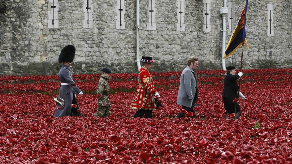 Armistice Day: Final Tower Poppy Laid As UK Honours Fallen - BBC News