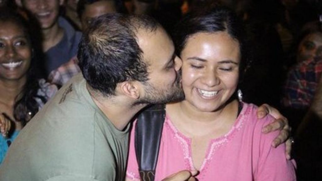 Bbctrending How The Kiss Of Love Spread Across India Bbc News 5339