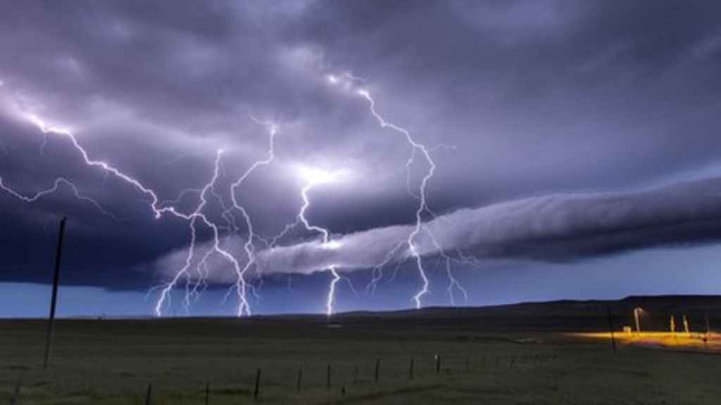 Sun's field boosts lightning strikes across the UK BBC News
