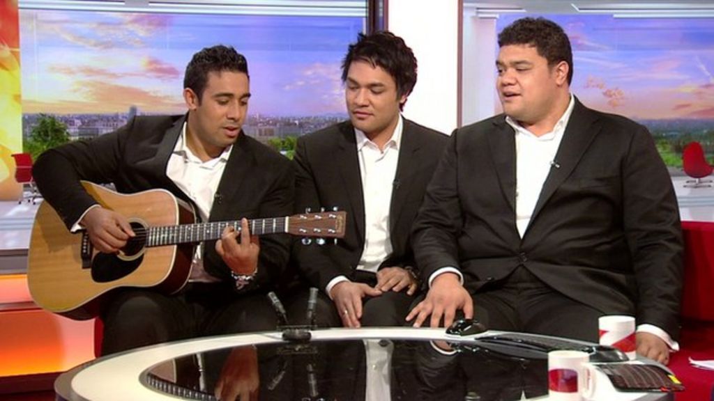 Sol3 Mio New Zealand's singing Samoan trio embark on tour BBC News