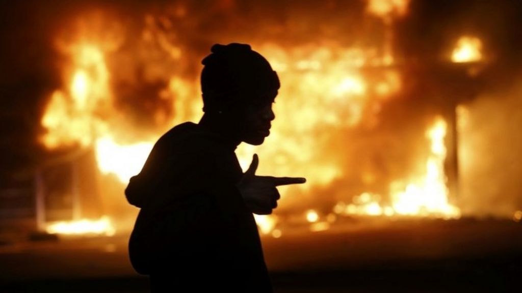 Ferguson Riots Ruling Sparks Night Of Violence Bbc News