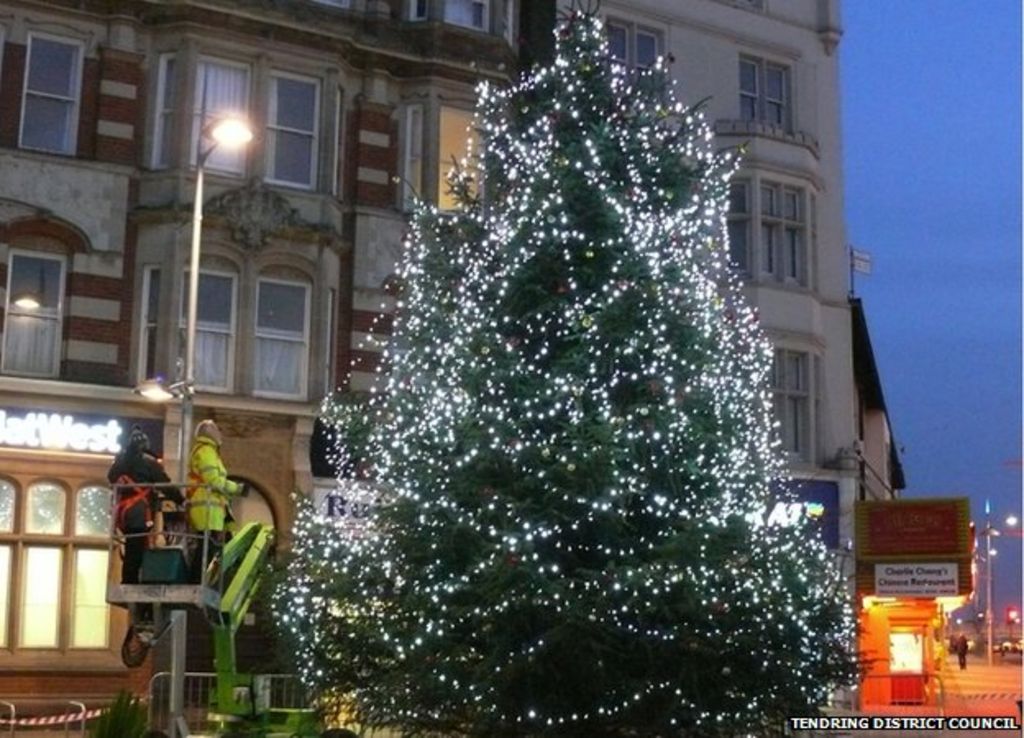 Clacton puts up 'splendid' Christmas tree after last year's labelled 'a twig' BBC News
