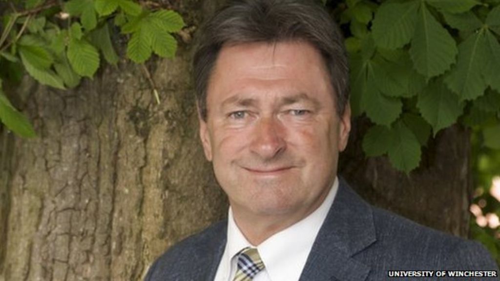 Alan Titchmarsh to be University of Winchester chancellor - BBC News