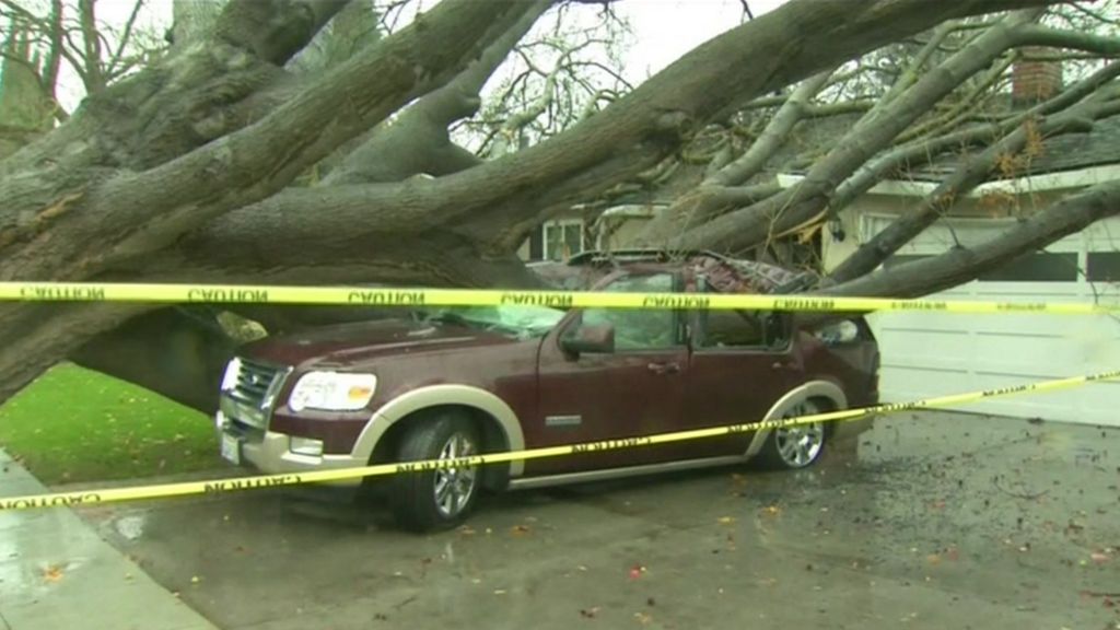 Powerful 'pineapple express' storm hits California BBC News