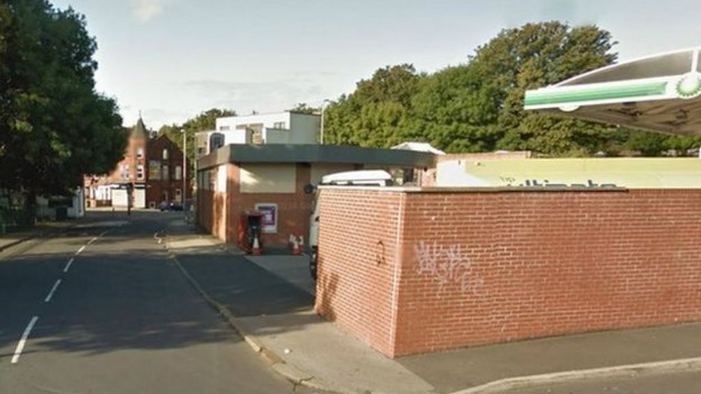 Leeds man injured in 'targeted' shooting BBC News