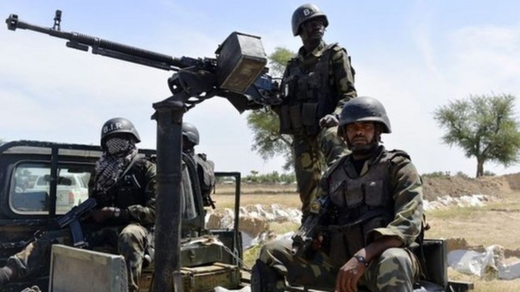 Boko Haram unrest: Cameroon air strikes on Nigerian militants - BBC News