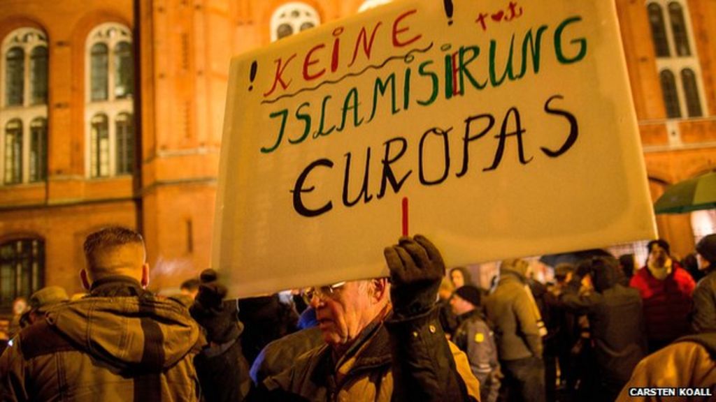 Rival German rallies over Islam
