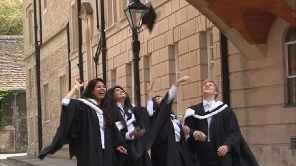 Student hubs launched as Oxford University applications drop - BBC News