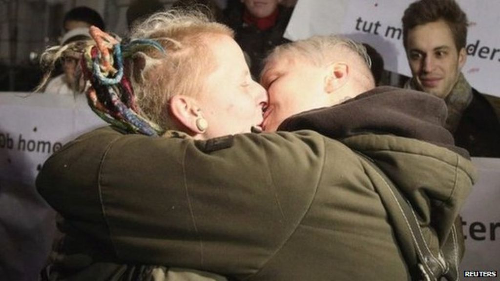 Cafes Ban On Kissing Austrian Lesbians Sparks Protest Bbc News 