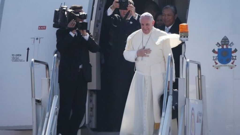 Pope Francis In Manila Pope Departs Philippines After Record Breaking Mass Bbc News