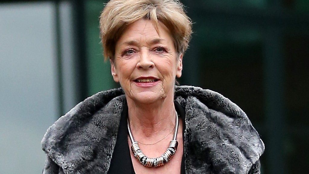 Tributes Paid To Coronation Street's Deirdre, Anne Kirkbride - BBC News