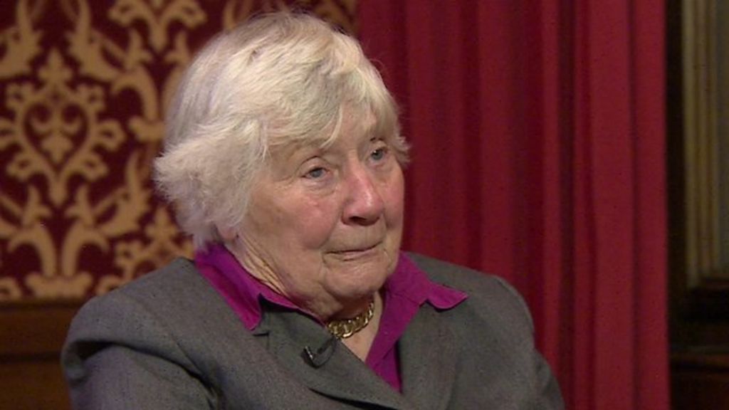 Shirley Williams: Opera to Labour, SDP and Lib Dems - BBC News