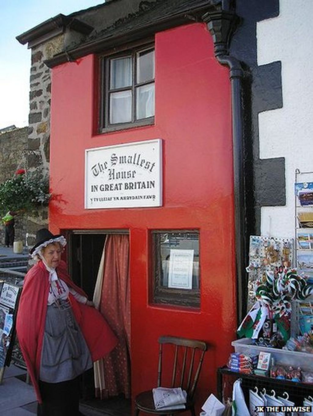 Conwy's smallest house: Owner Margaret Williams' funeral takes place