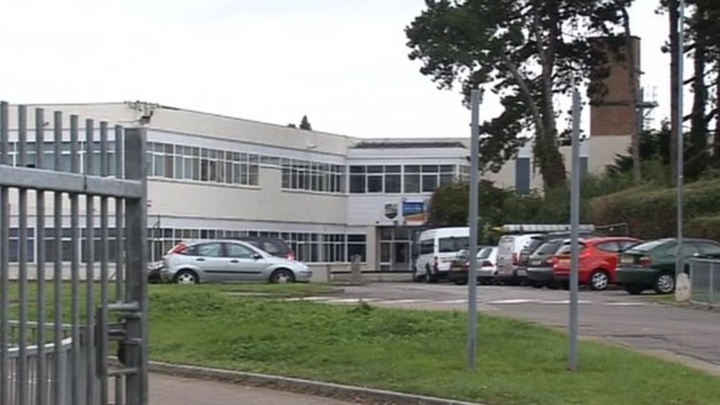 Cardiff's Eastern High school 'unsatisfactory' - BBC News