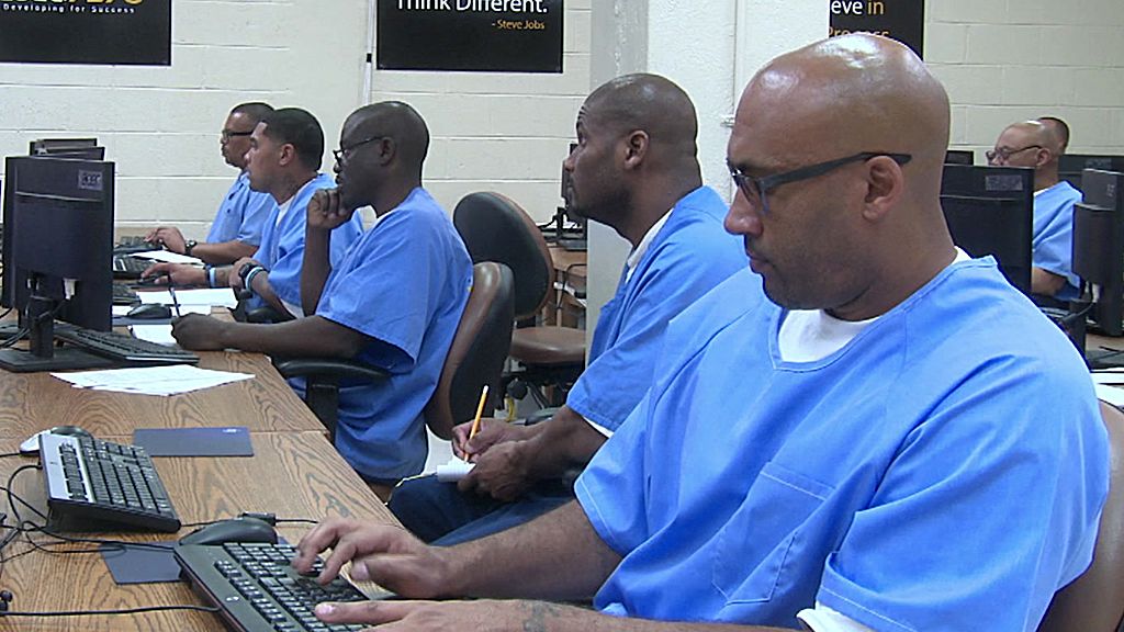 The Prisoners Trying To Code Their Way To A Better Life - BBC News