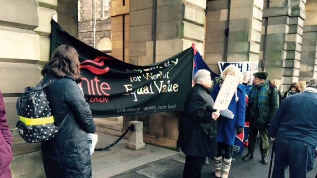 Edinburgh Trade Union Council lobbies Edinburgh City Council BBC News