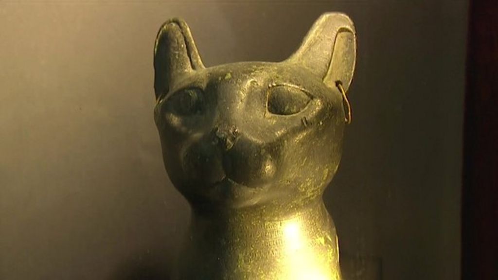 Egyptian bronze cat sells for £52,000 at auction BBC News