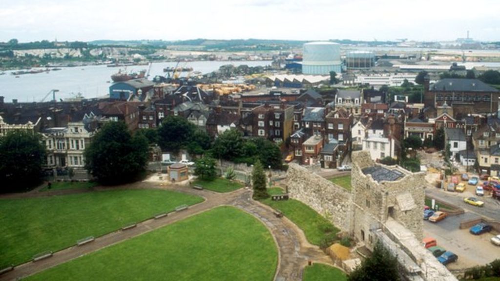 medway-council-tax-rise-approved-bbc-news