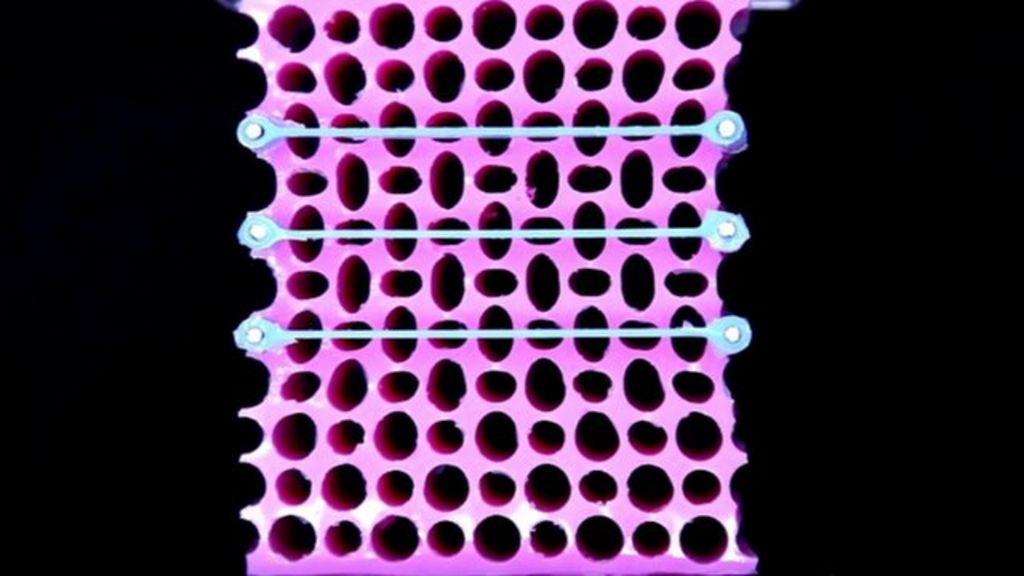 Mechanical 'metamaterials' with peculiar properties - BBC News