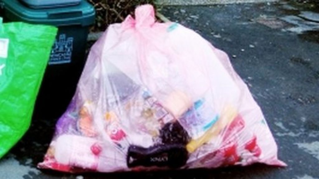 Trial of reusable recycling bags in parts of Swansea BBC News