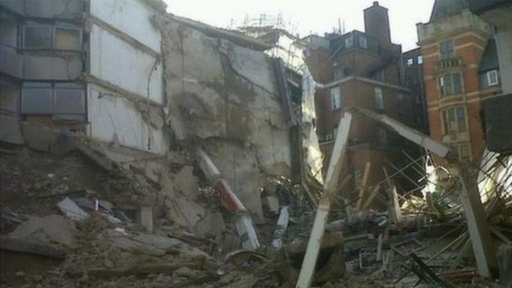 Building collapse in Holborn, central London - BBC News