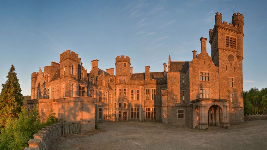 'Haunted' Carbisdale Castle near Ardgay up for sale BBC News