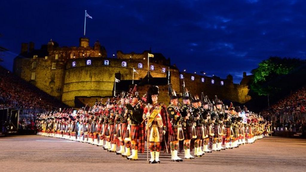 Royal Edinburgh Military Tattoo marches to Melbourne - BBC ...