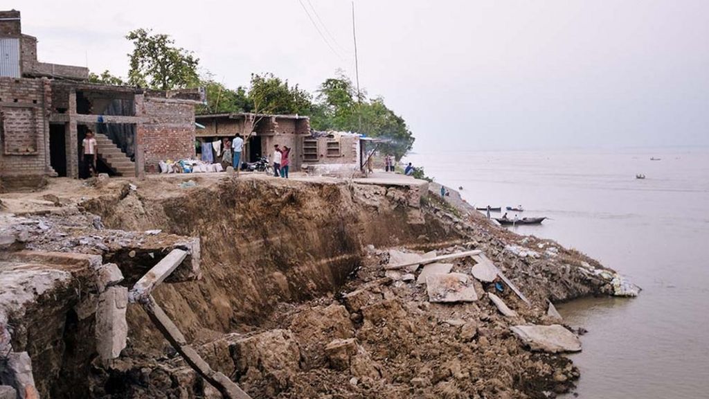 In pictures India river erosion BBC News