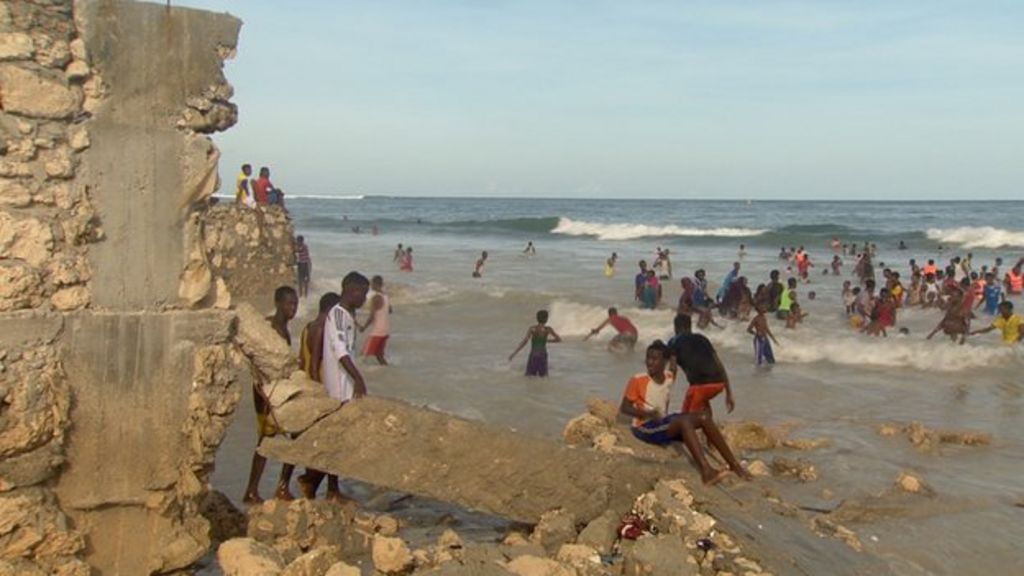 Mogadishu S Lido Beach Sun Surf And Grenades Bbc News