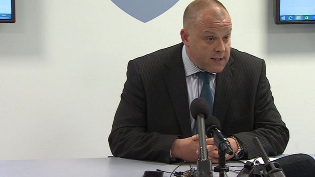 Triple murder suspect Jed Allen found dead in Oxford woodland BBC News