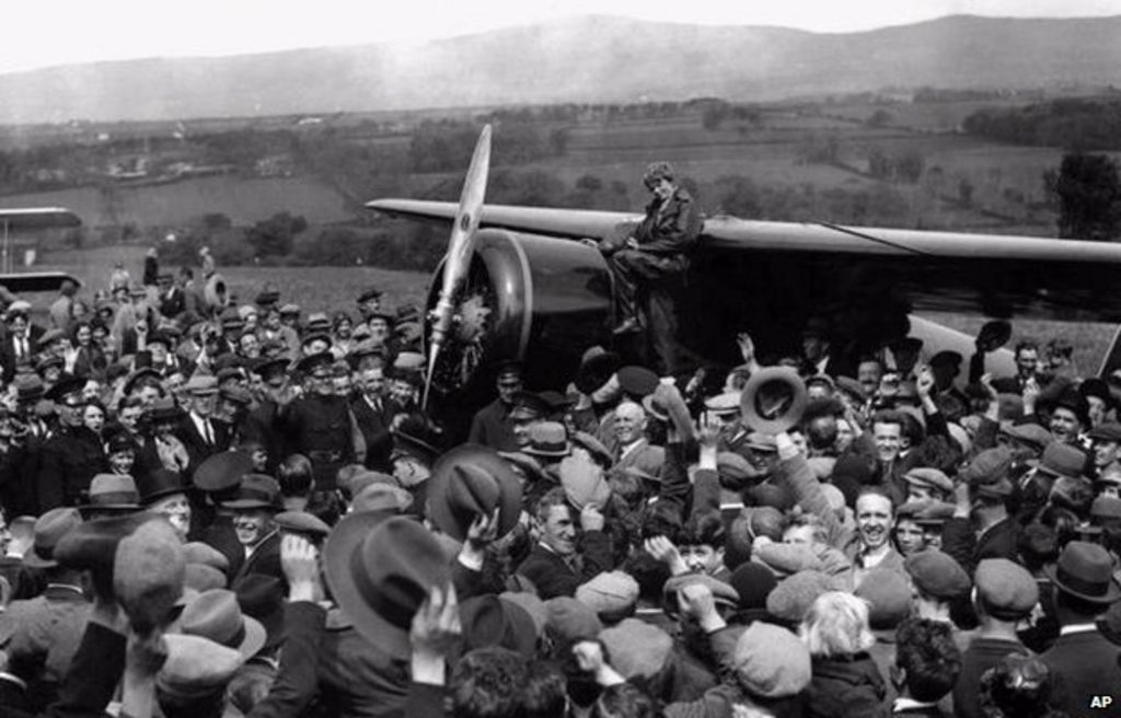 When Amelia Earhart landed in Derry field BBC News