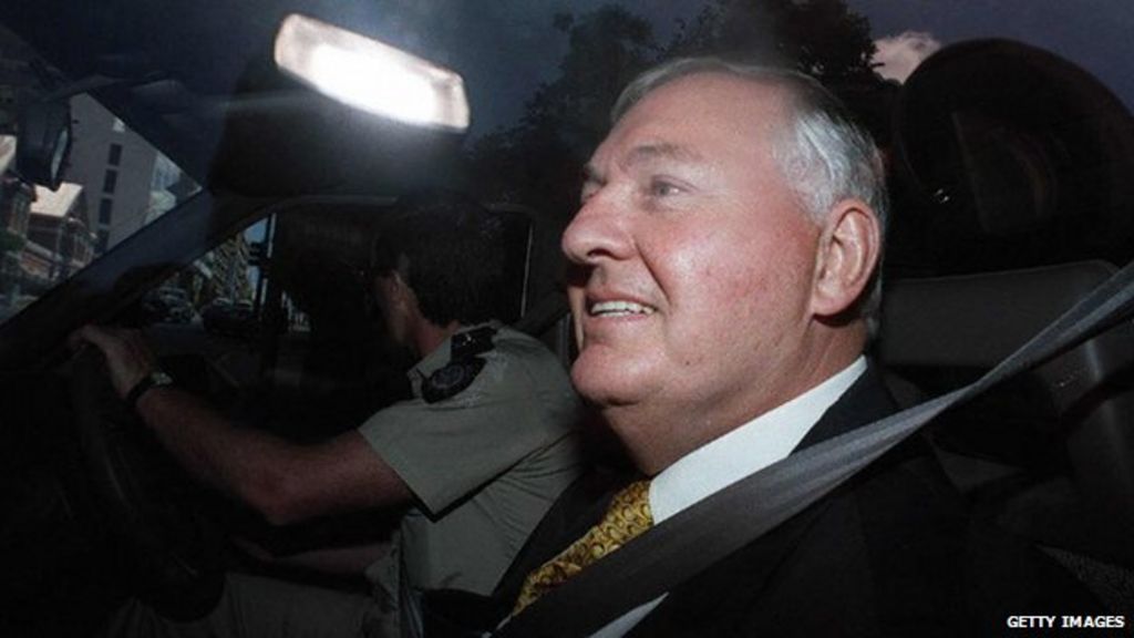 Alan Bond Disgraced Australian entrepreneur dies aged 77 BBC News