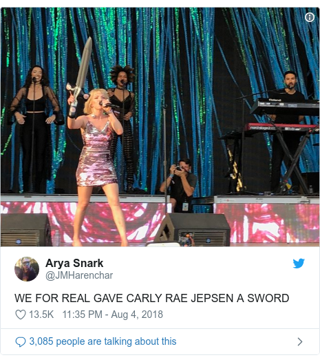 Twitter post by @JMHarenchar: WE FOR REAL GAVE CARLY RAE JEPSEN A SWORD 
