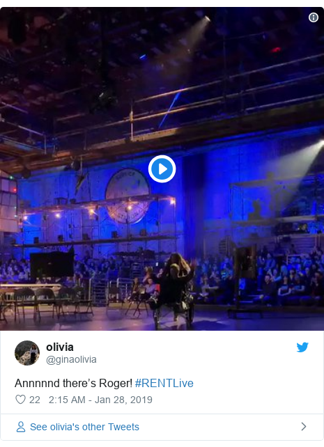 Twitter post by @ginaolivia: Annnnnd there’s Roger! #RENTLive 