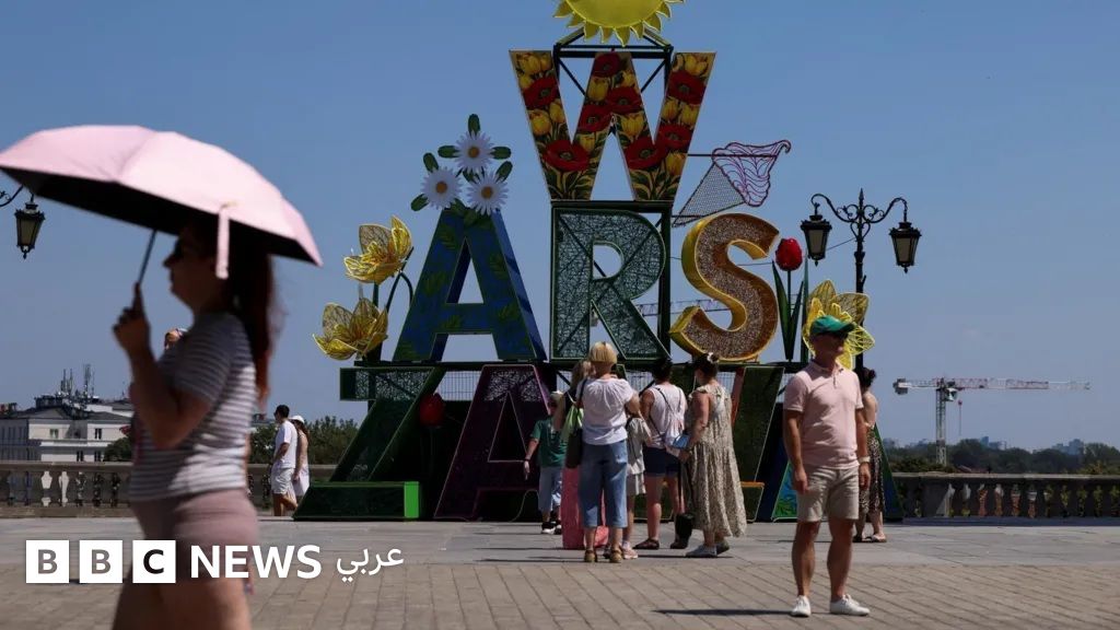 موجة الحر تواصل اجتياح أوروبا، والصحة العالمية تربطها بنحو 1300 وفاة - BBC News عربي