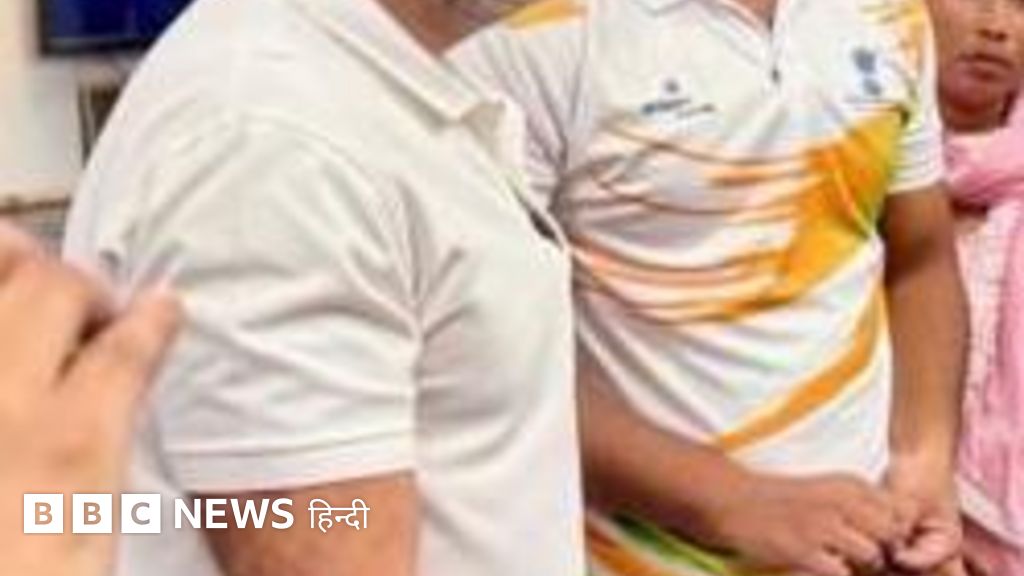 संसद मार्ग थाने के बाहर राहुल गांधी का अनिश्चितकालीन धरना, पुलिस कार्रवाई की मांग