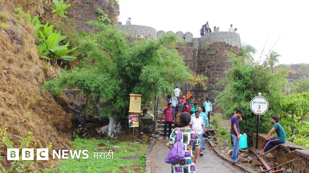सिंहगडावर शॉर्ट्सवरून वाद, मारहाणीचा गुन्हा दाखल