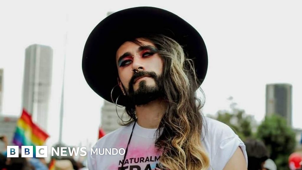 "Me obligaban a orar y a sacarme al 'demonio' que tenía dentro": el duro relato de una colombiana sometida a una terapia de conversión gay - BBC News Mundo