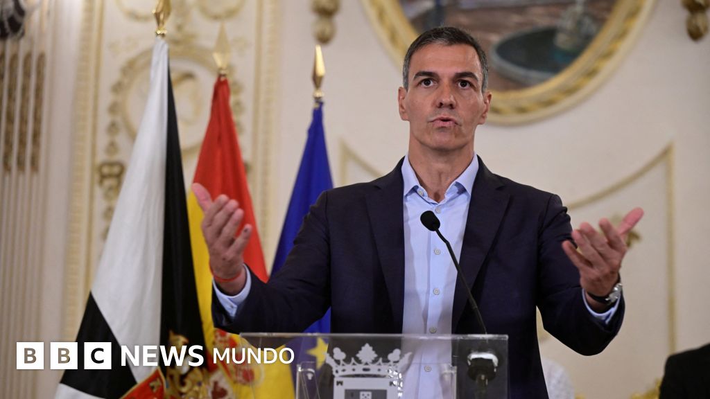 Crisis Migratoria Sin Precedentes en Ceuta: España Denuncia Violación Territorial y Señala a Mafias