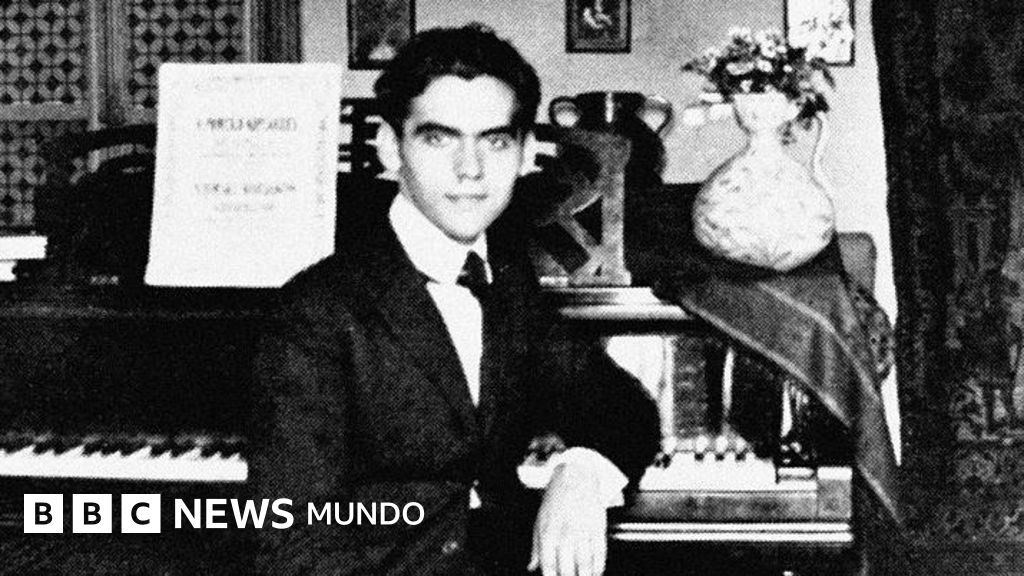 Por qué no se han podido encontrar los restos de García Lorca 90 años después de su ejecución en la Guerra Civil española
